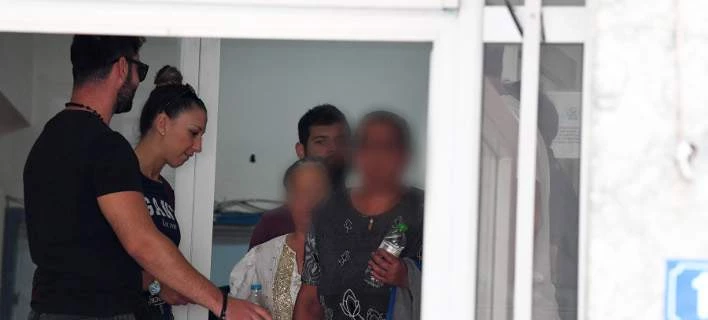 Αυτές είναι οι Βουλγάρες Ρομά που έριχναν λάδι στις εικόνες στα μουσεία -Υποστήριξαν ότι «το λάδι είναι θαυματουργό»
